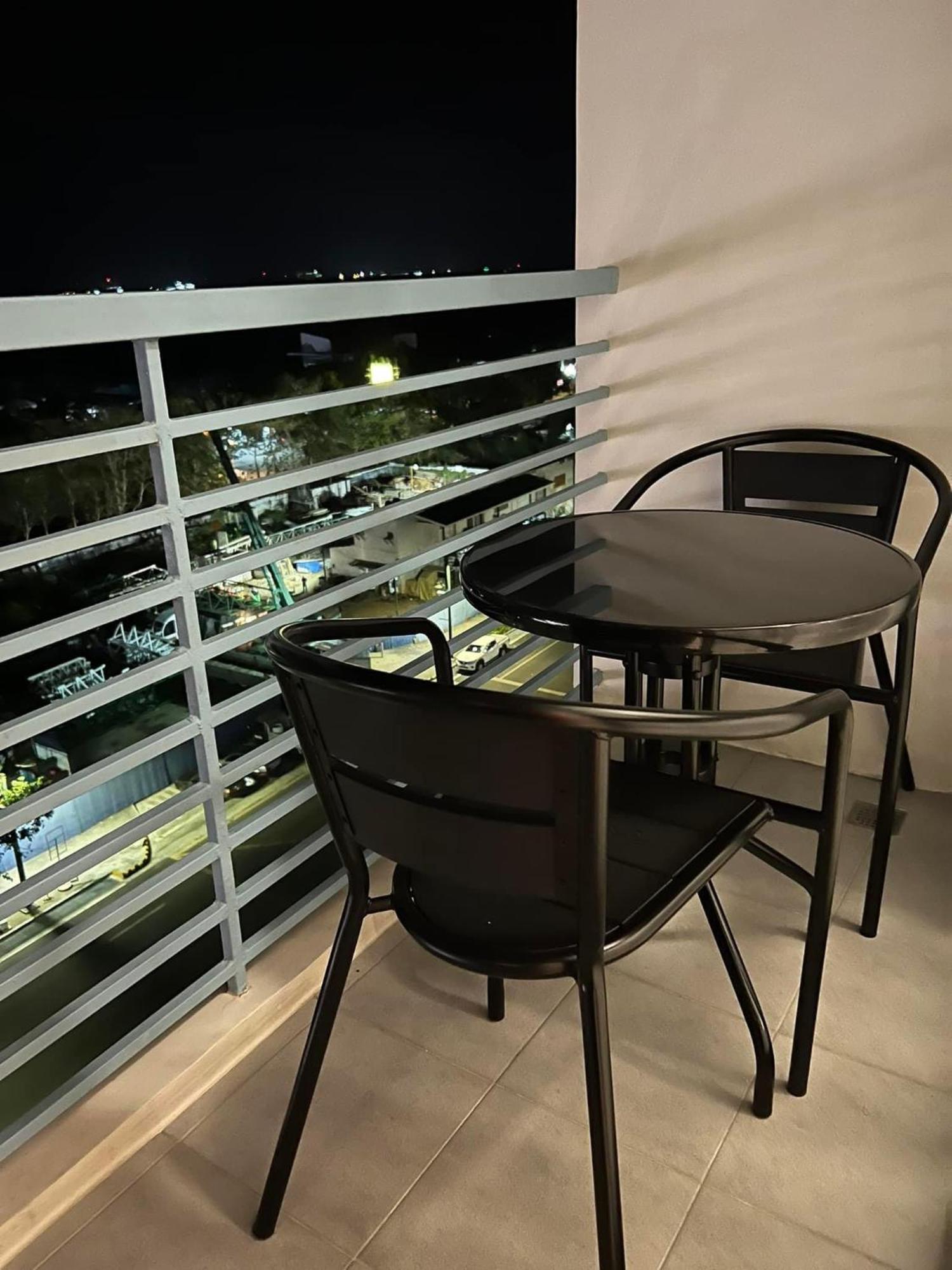 Deluxe Condo 2 Bedroom, 7Th Floor Room Bc In One Madison Tower 3, Megaworld Boulevard, Mandurriao Iloilo City, Philippines Ngoại thất bức ảnh